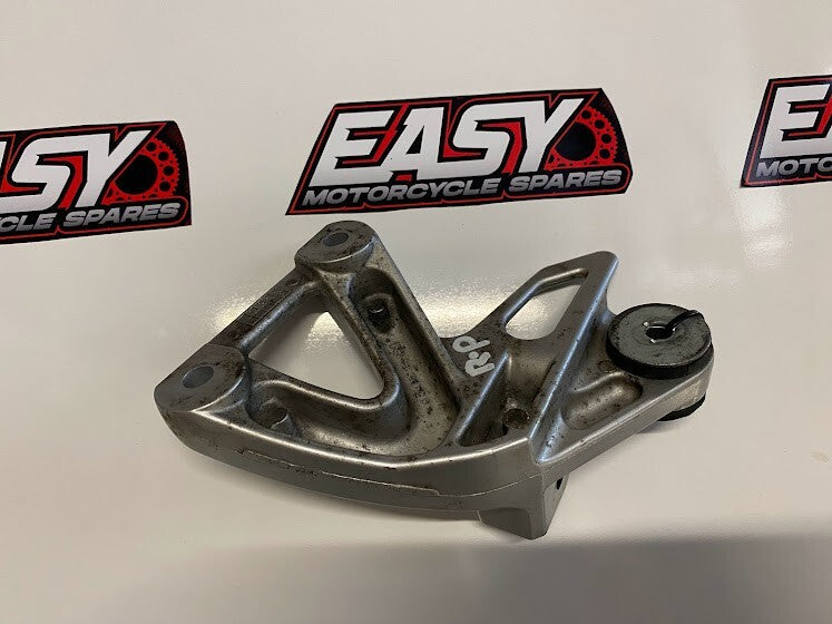 RH Pillion Peg Bracket Suzuki GSX 750F 98-08 2004 43811-08F10