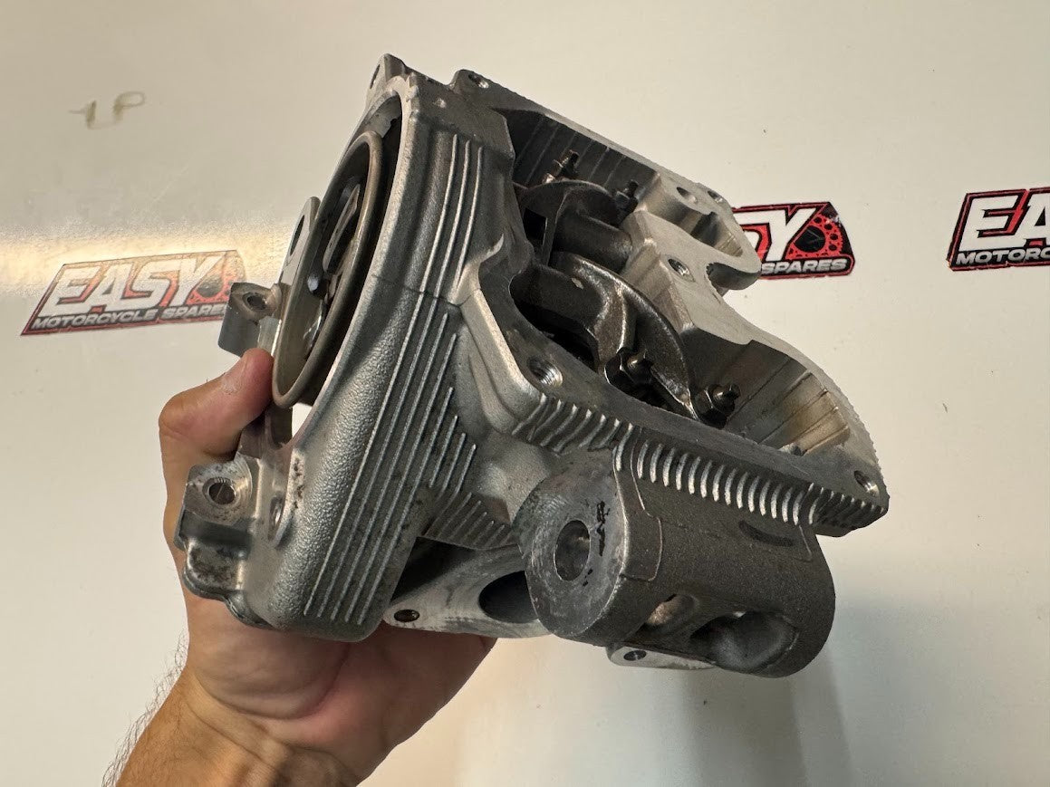 Yamaha YZF R15 2015-2018 Cylinder Head OEM Genuine 2FB-E1102-00