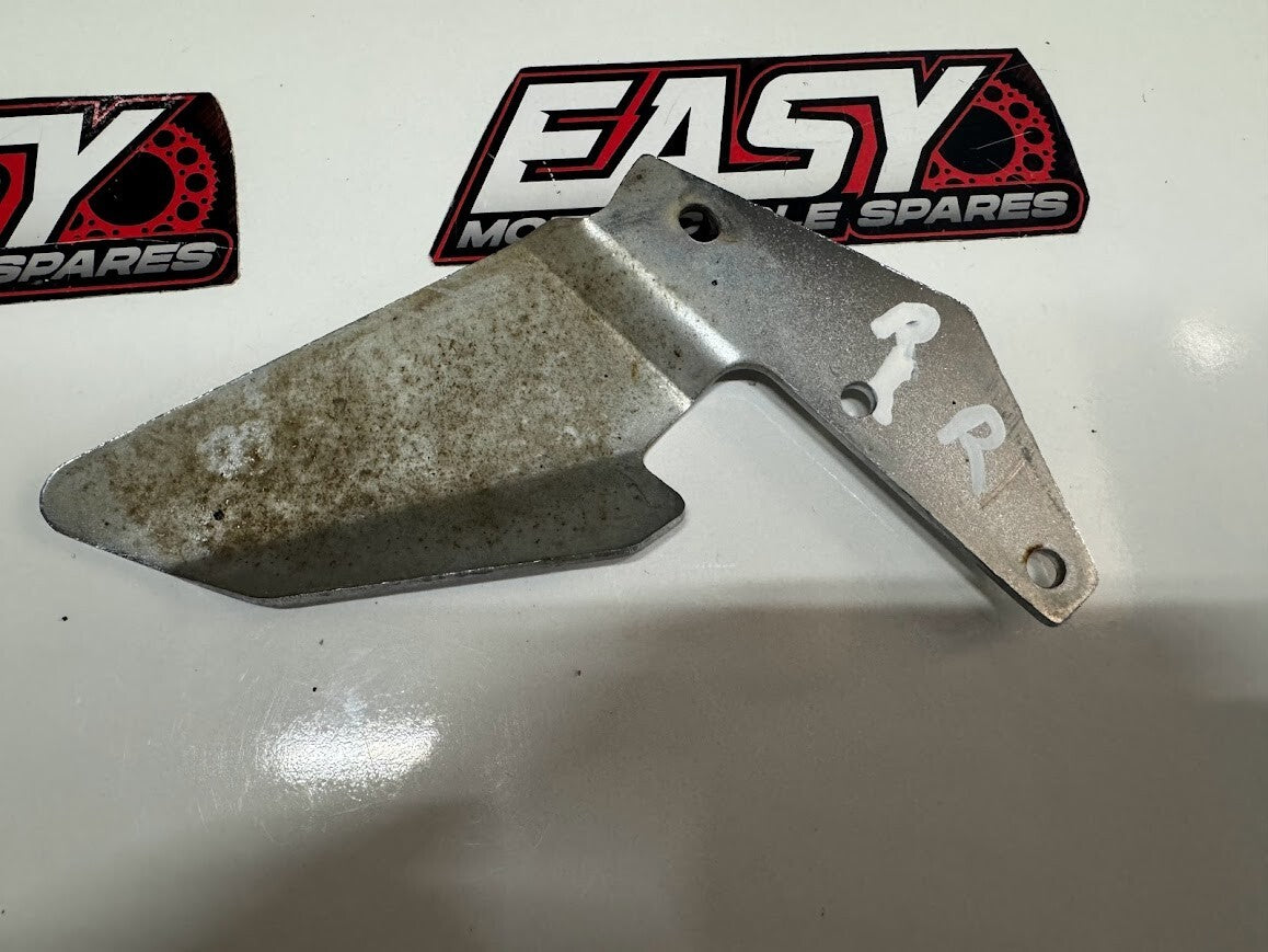 RH Side Heel Guard Suzuki GS 500 2006