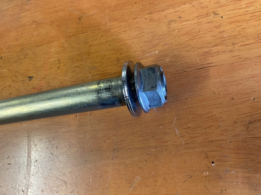 Swing Arm Pivot Bolt Yamaha R1 07-08 2007 4C8-22141-00-00