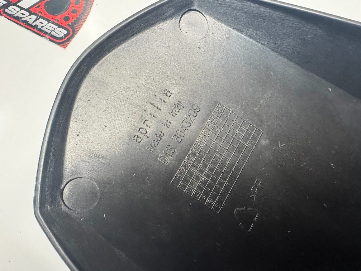 Aprilia RS4 125 4T 2011-2016 Rear Hugger Fender Mudguard OEM Genuine B043209