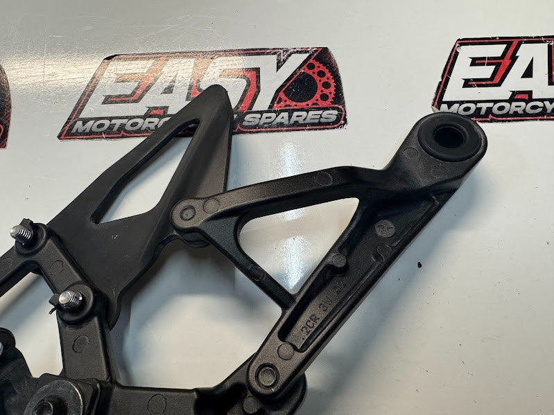 Yamaha YZF R1 2015-2025 RH Riders Peg Bracket Rear Set OEM Genuine 2CR-27443-00