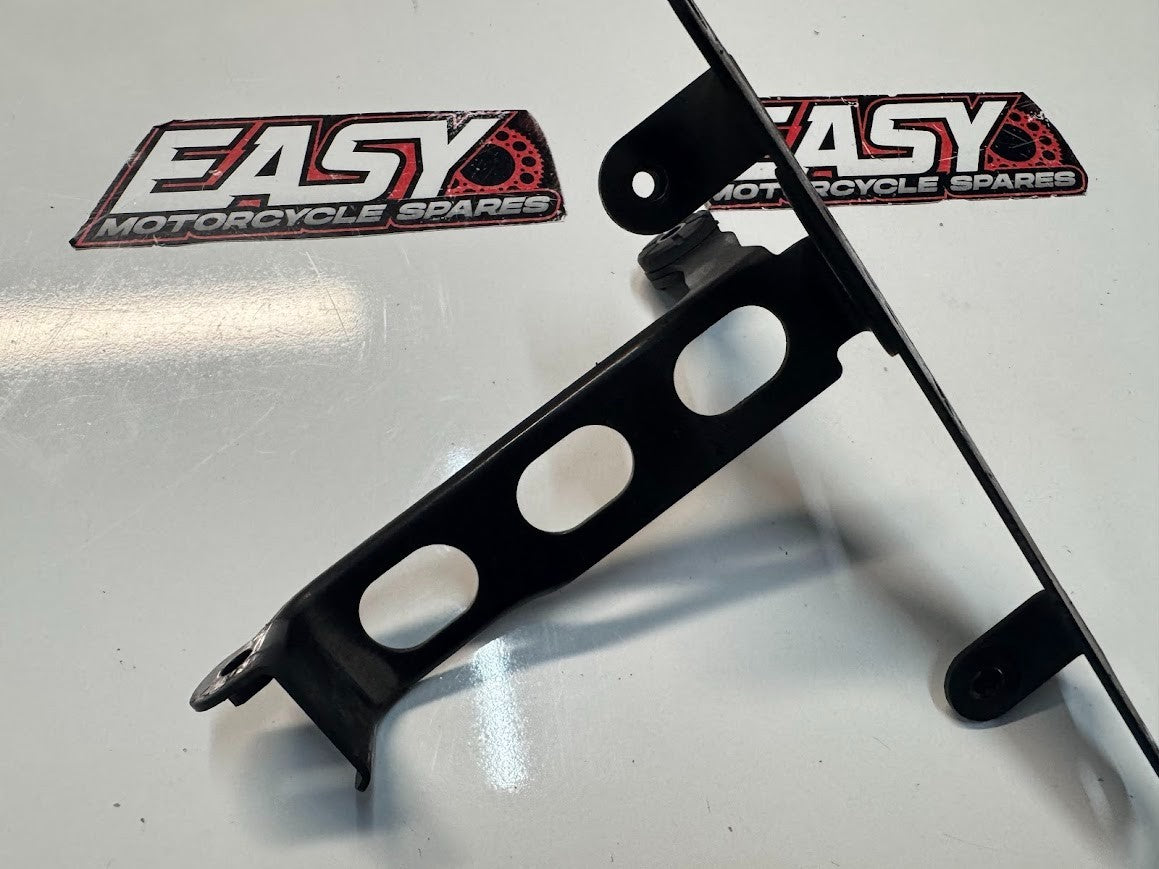 Suzuki GSXR 1000 2007-2008 Radiator Support Bracket OEM Genuine 17790-21H00