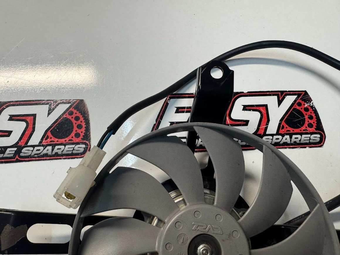 Yamaha YZF R1 2015-2025 RH Radiator Thermo Fan OEM Genuine 2CR-12405-10