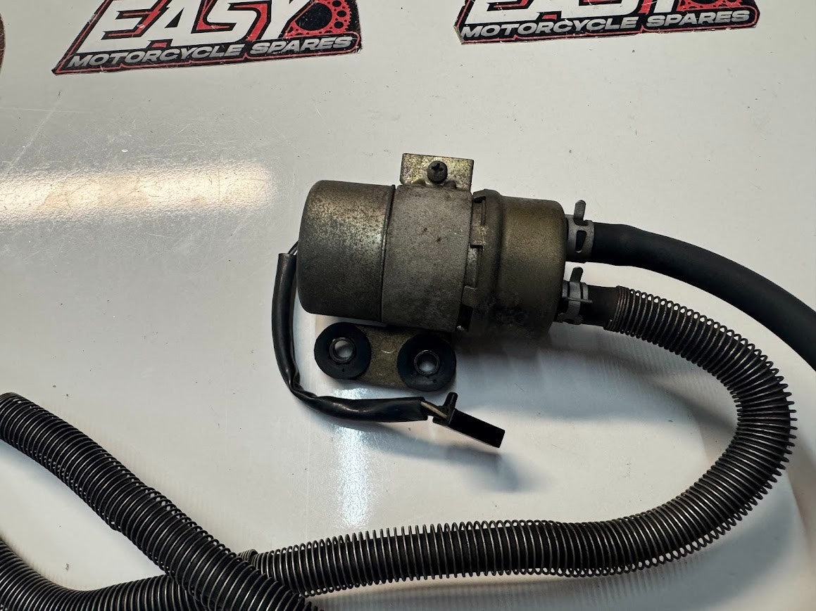 Suzuki VL 1500 Intruder 1998-2004 Fuel Pump OEM Genuine 15100-10F01