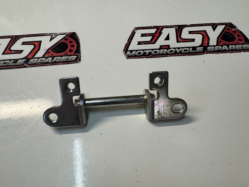 Yamaha YZF R7 2022-2025 Seat Lock Bracket OEM Genuine 2CR-2478X-00