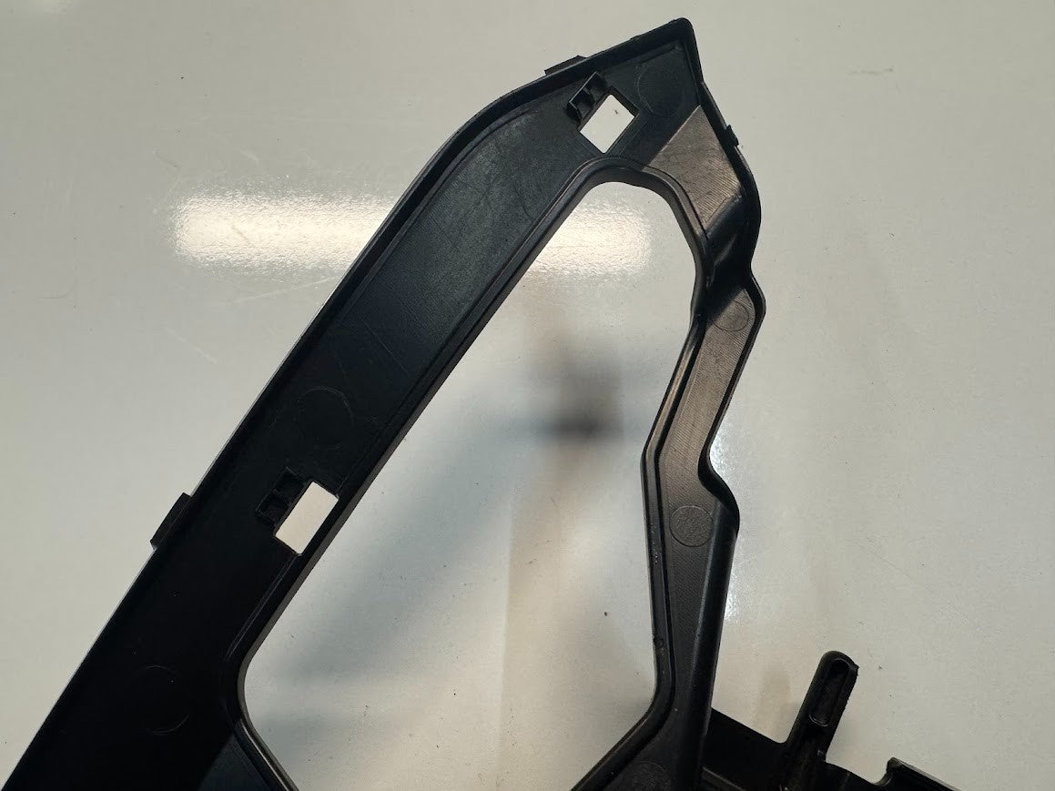 Suzuki GSXR 1000 2009-2016 LH Under Inner Cowl OEM Genuine 94462-47H00