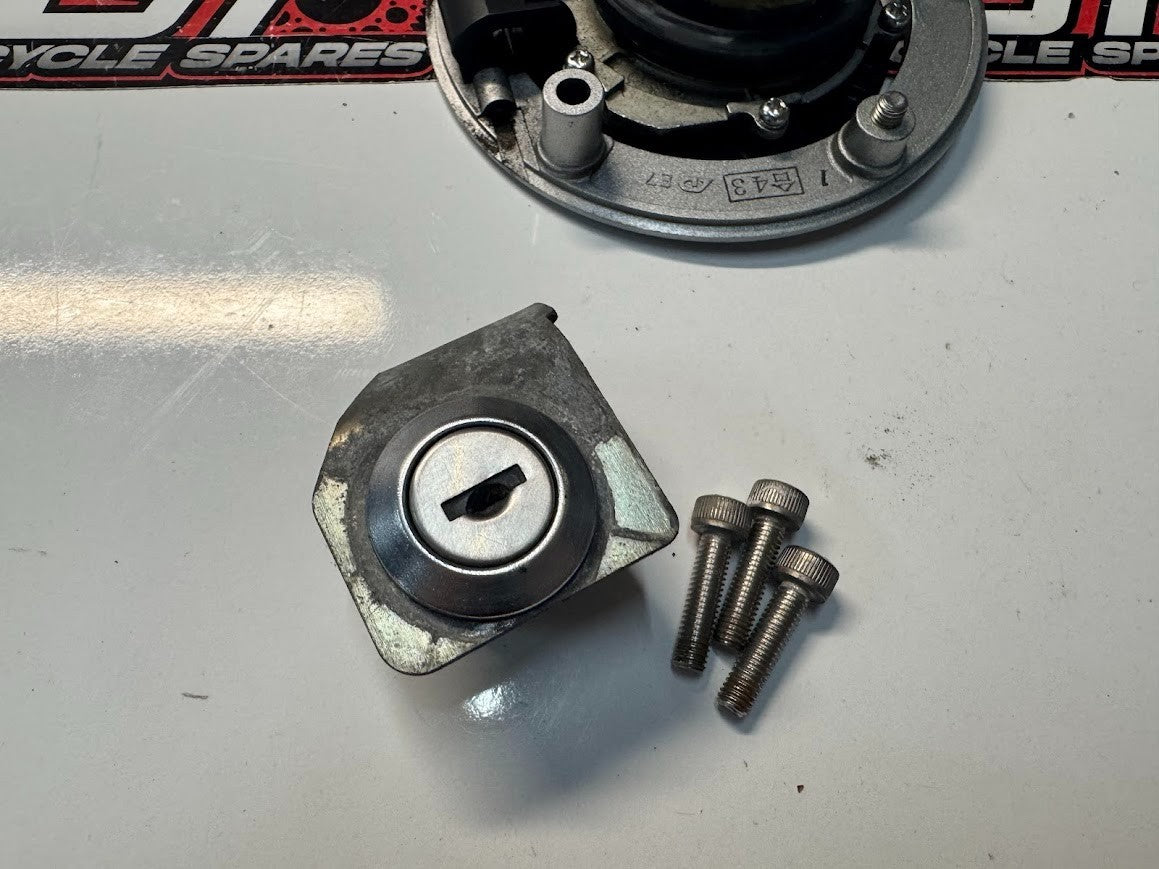 Fuel Cap & Seat Lock *NO KEY* Suzuki GSXR 1000 07-08 2008