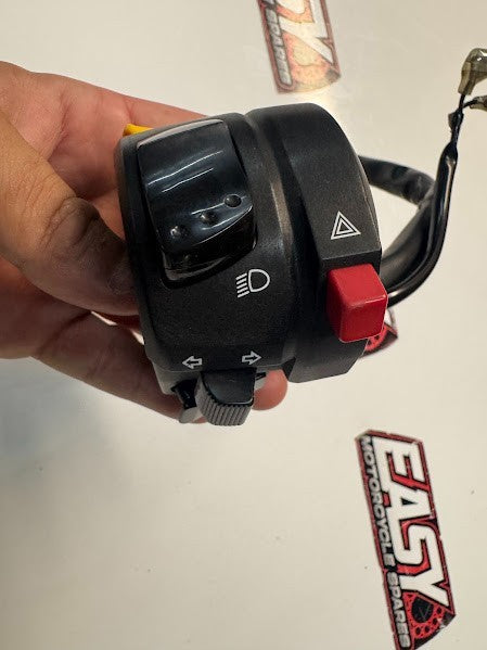 Suzuki GSXR 1000 2007-2008 LH Switch Block Buttons OEM Genuine 37400-21H12