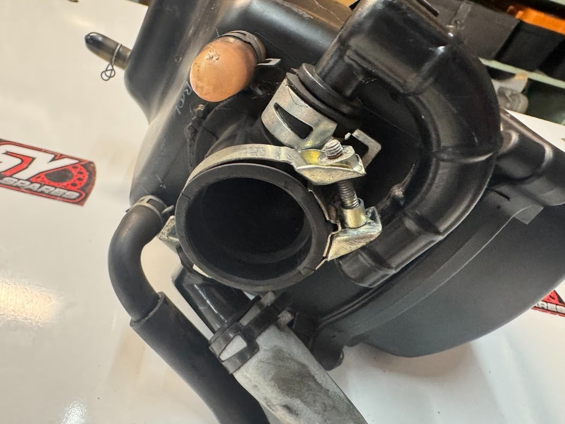 Yamaha YZF R15 2011-2018 Airbox Assembly OEM Genuine 20P-E4411-00