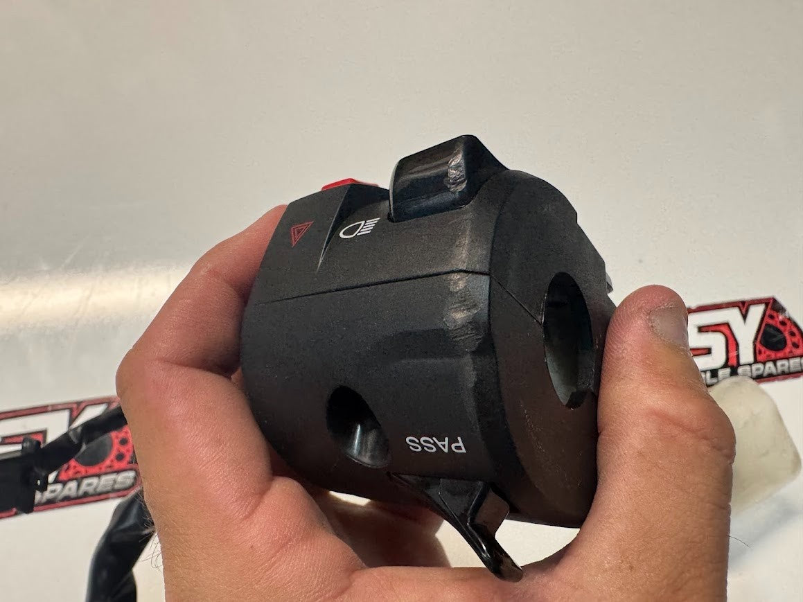 Kawasaki Ninja 500 2024-2025 LH Switch Block Controls OEM Genuine 46091-0649