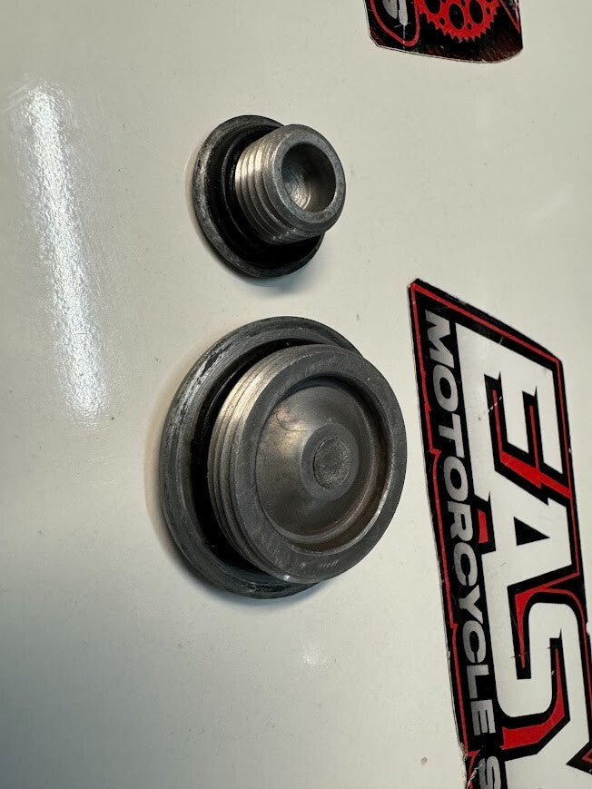 Honda XR 250 Engine Cover Bolts