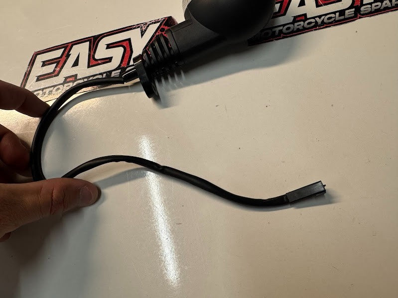 Kawasaki Vulcan S 650 2015-2025 LH Front Blinker Indicator OEM 23037-0416