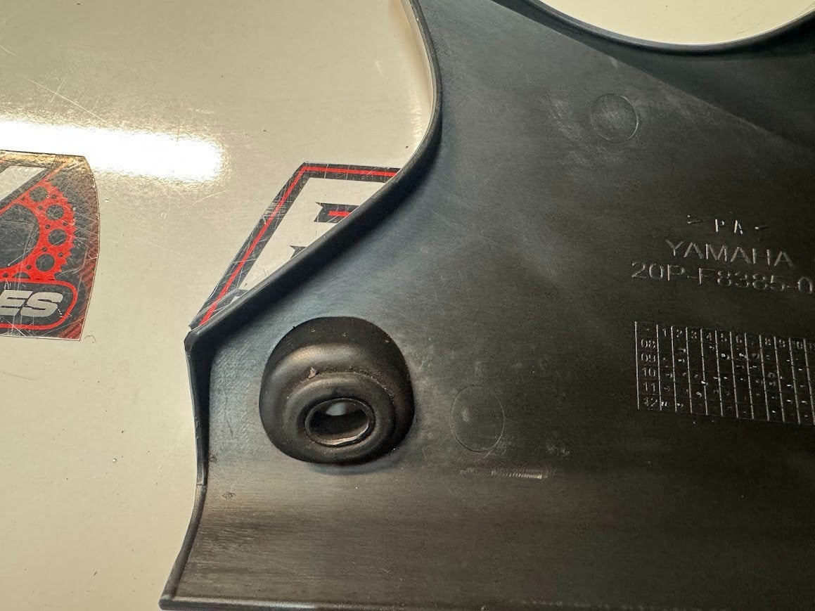 Yamaha YZF R15 2015 LH Under Cover Fairing OEM Genuine 20P-F8385-10