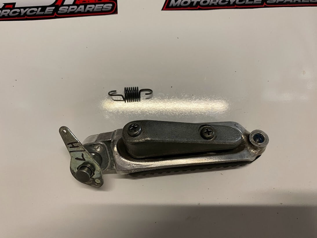 LH Riders Peg Suzuki GSX 750F 98-06 2004 43520-20C00