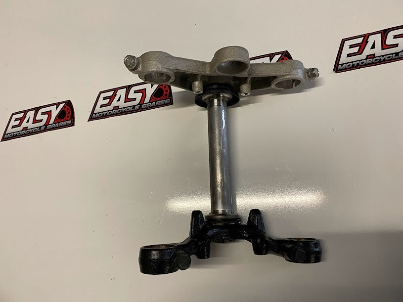 Triple Tress Honda CBR 125R 2009