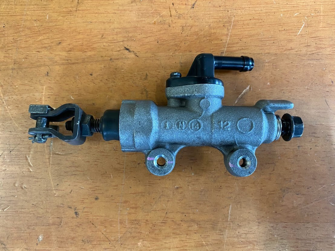 Rear Master Cylinder Honda CB 300F 2014