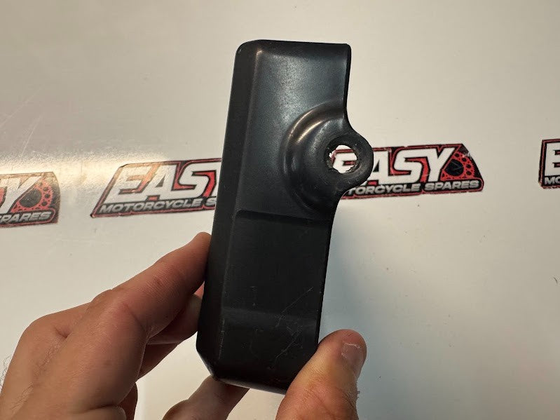 Suzuki VL 1500 Intruder 1998-2009 Upper Battery Cover OEM Genuine 41549-10F02