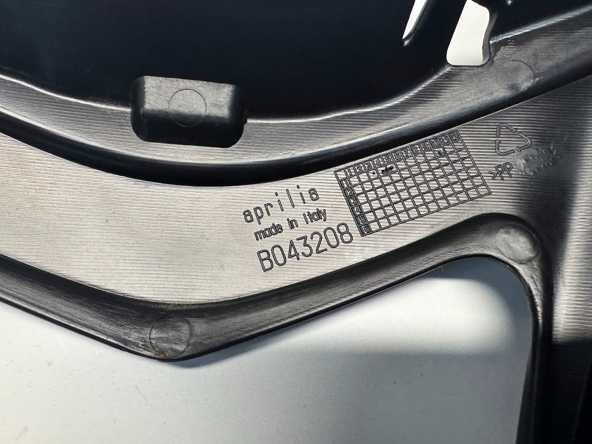 Aprilia RS4 125 4T 2011-2016 Upper Headlight Fairing Cover OEM Genuine B043208