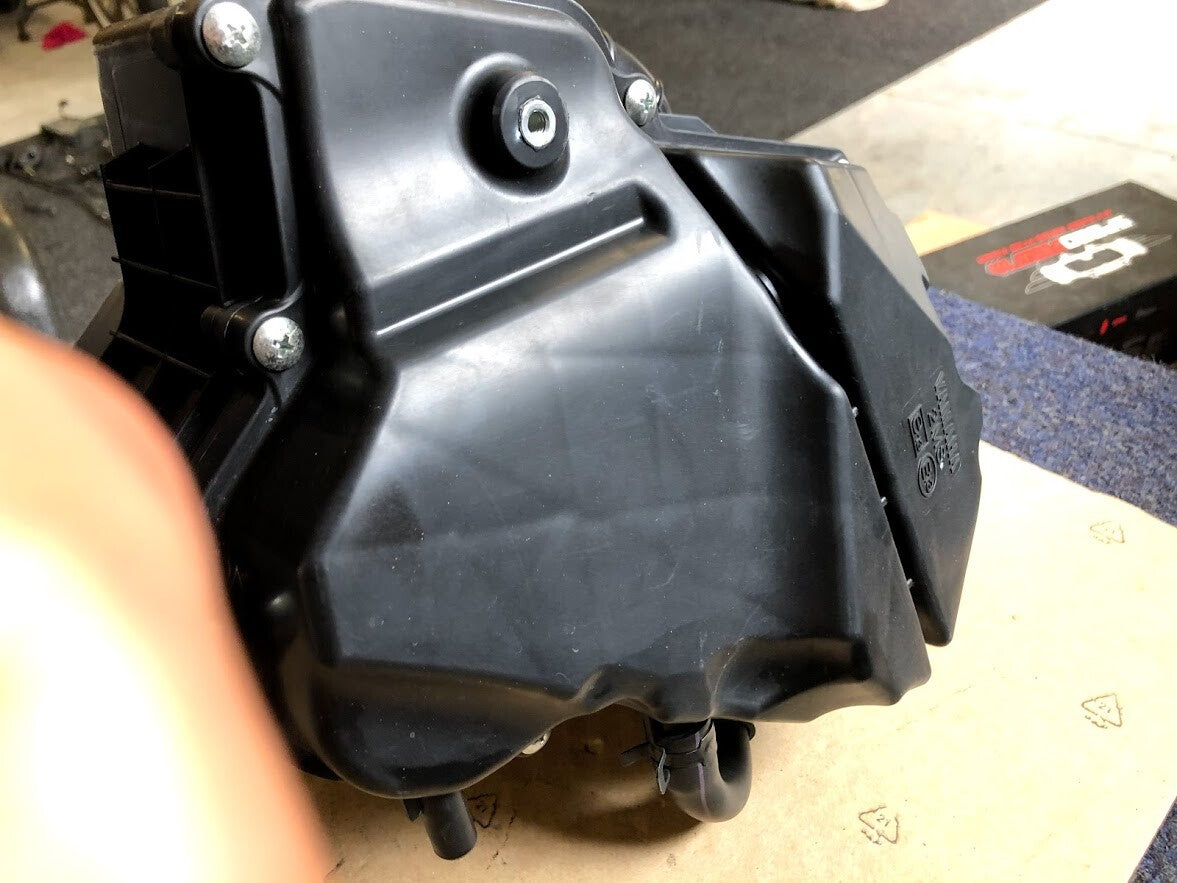 Air Box Yamaha R3 15-18 2016 1WD-E4411-00-00