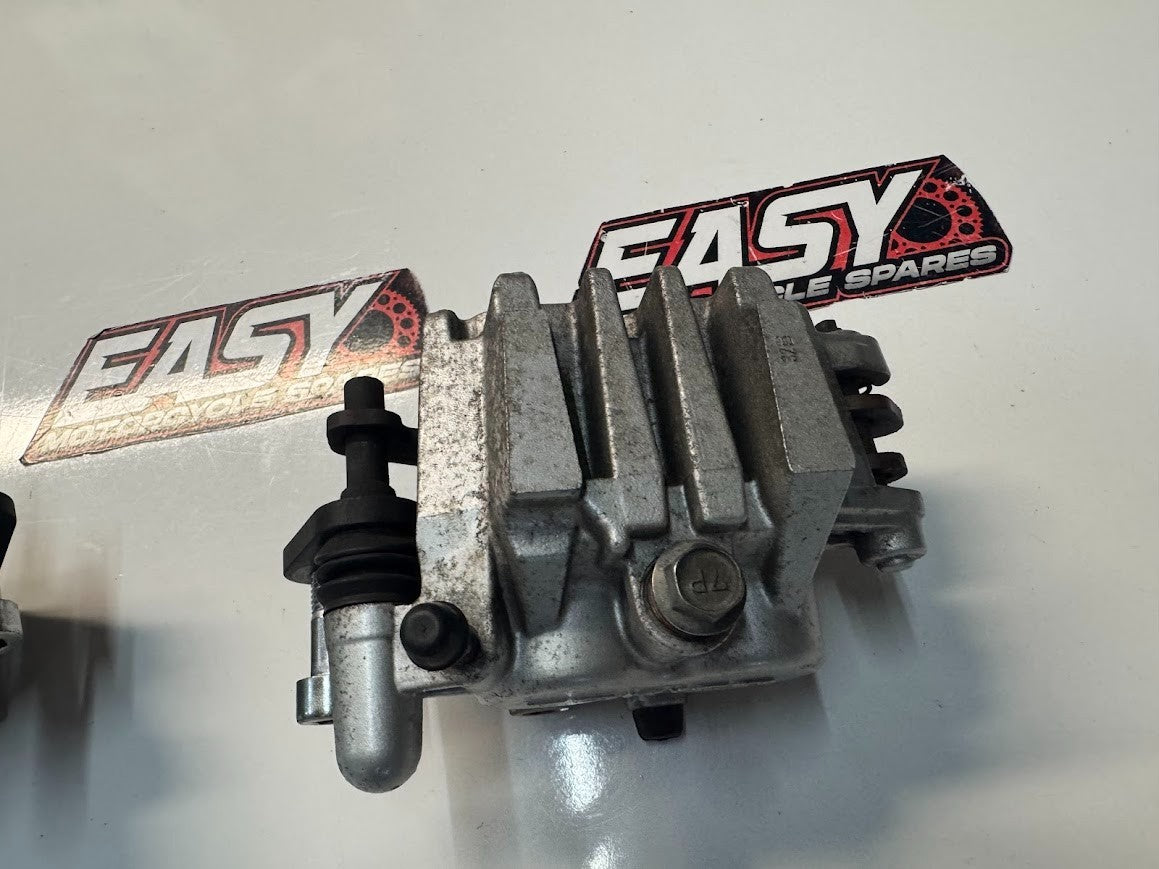 Suzuki VL 1500 Intruder 2002-2009 Front Brake Calipers OEM 59100-33DD0-999