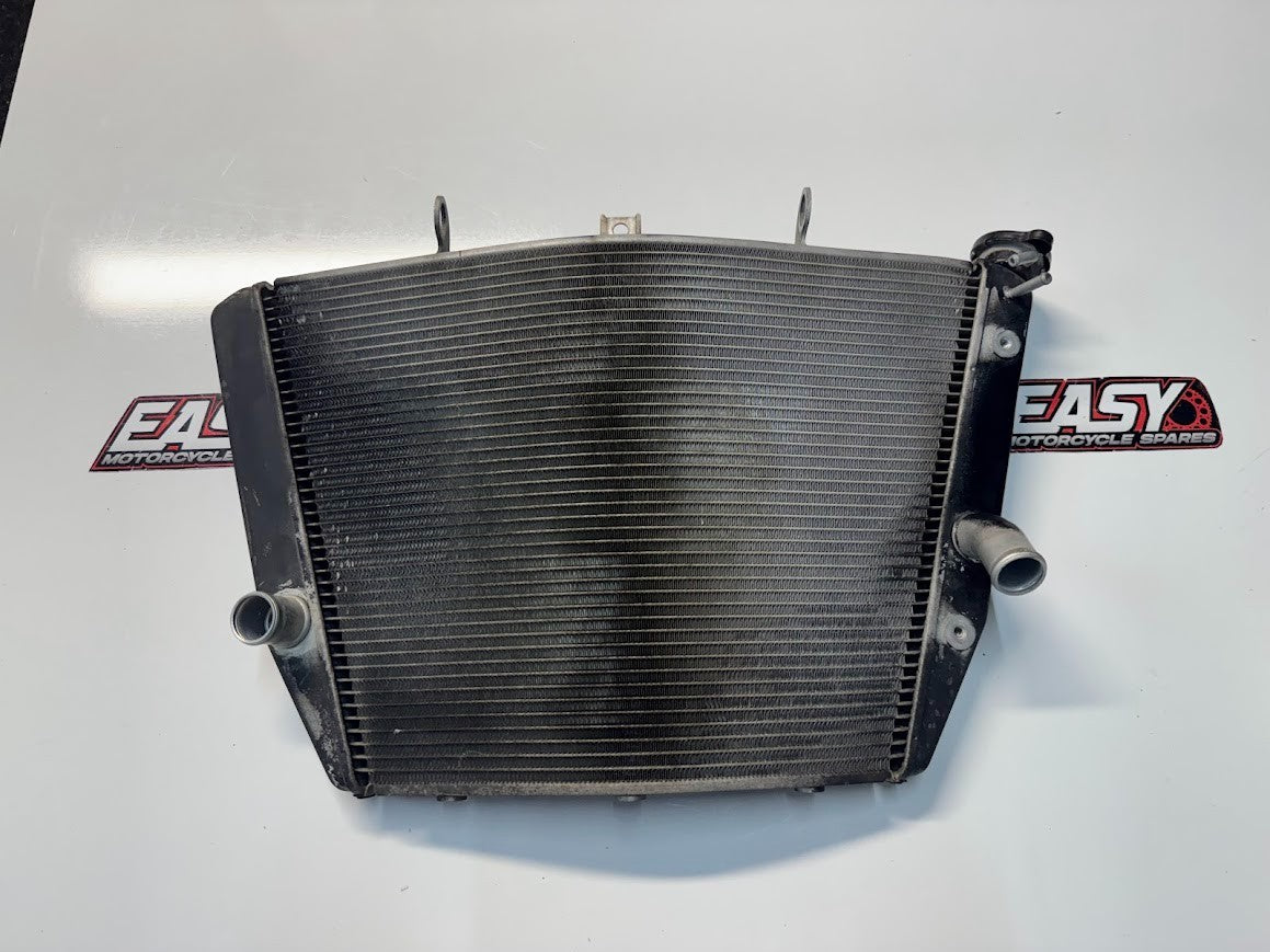 Suzuki GSXR 1000 2007-2008 Radiator OEM Genuine 17710-21H00