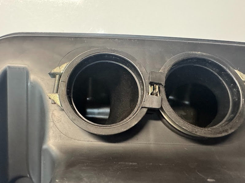 Suzuki VL 1500 Intruder 1998-2004 Airbox Cleaner Assy OEM Genuine 13700-10F01