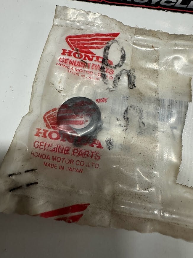 Honda RUBBER B, HANDLE WEIGHT 53107-MB6-630