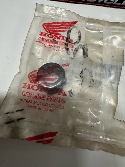 Honda RUBBER B, HANDLE WEIGHT 53107-MB6-630