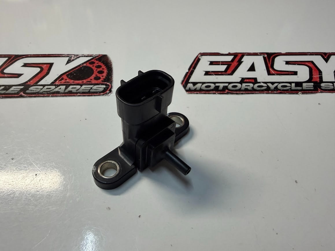 Pressure Sensor Yamaha FZ1 S 2006-2014 OEM 1C7-82380-00