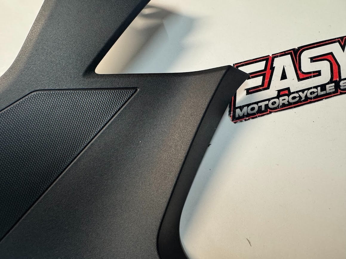 Kawasaki Ninja 500 2024-2025 RH Knee Grip Side Cover OEM Genuine 36001-0752