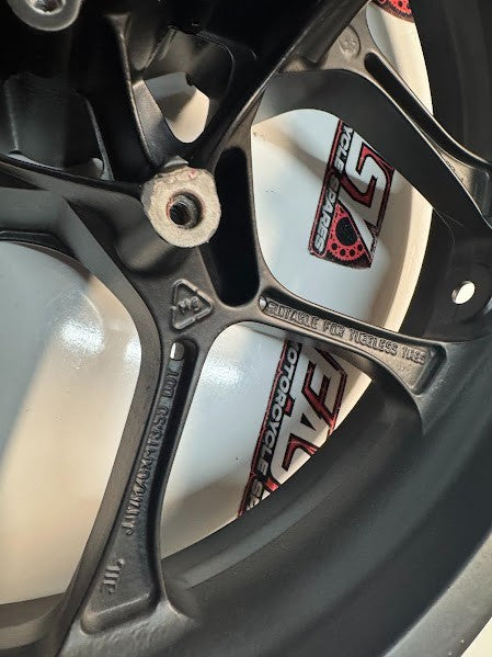 Yamaha YZF R1 2020 Front Wheel Rim OEM Genuine 2CR-25168-00 *READ DESCRIPTION*