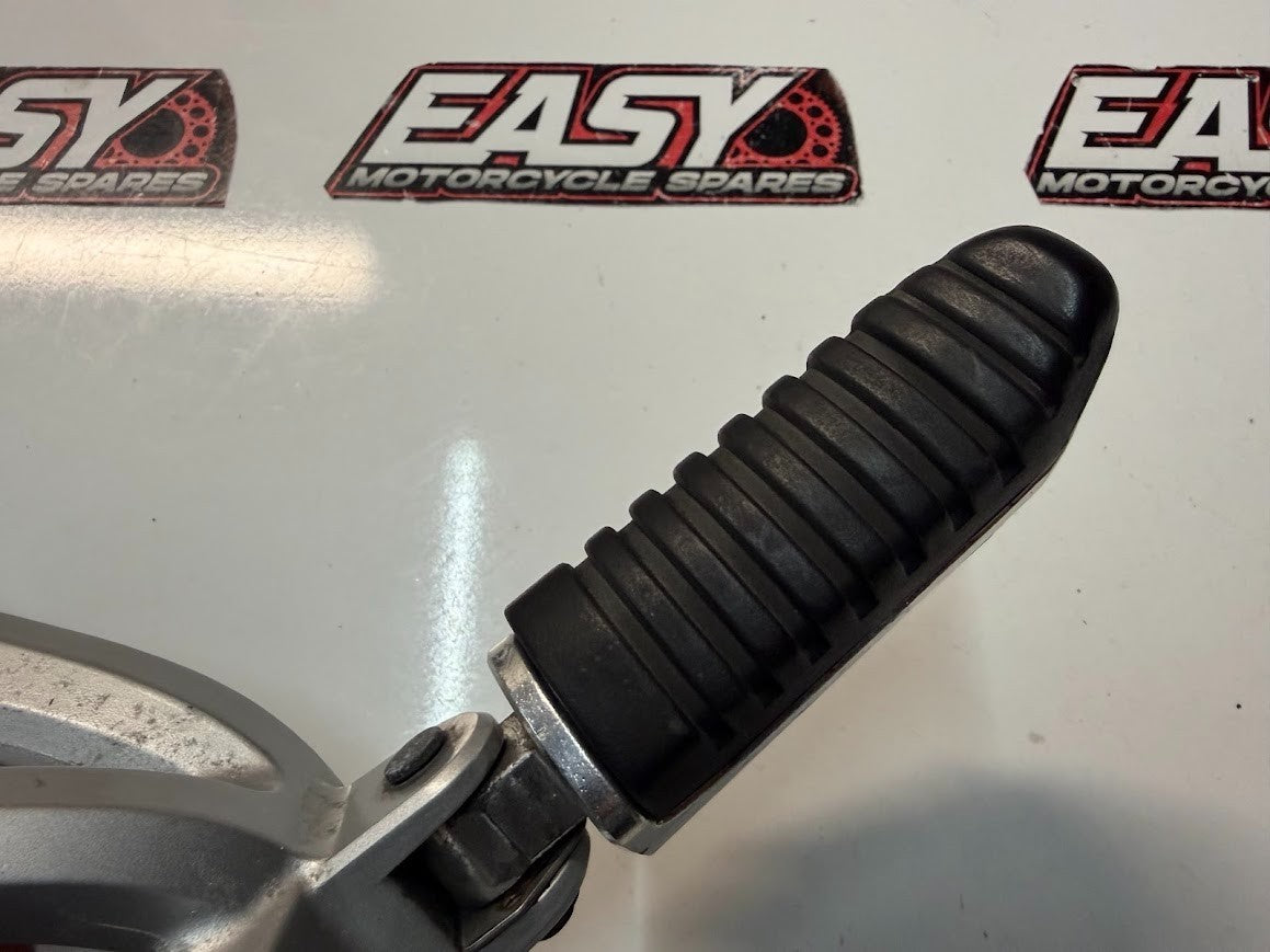 RH Pillion Peg Bracket Suzuki GSF 1250 S Bandit 2007-2016 OEM 43811-18H10