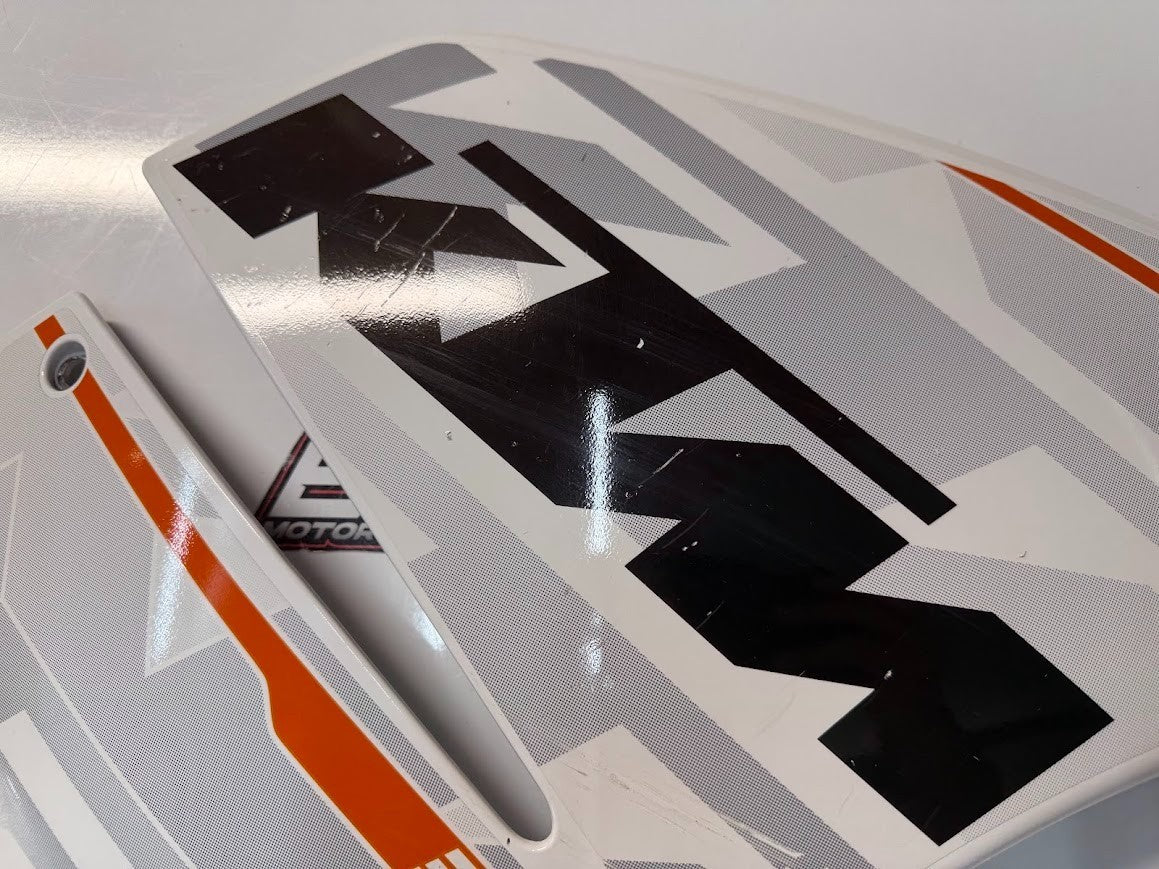 RH Side Main Fairing KTM RC 390 2014-2016 OEM 9050805104428