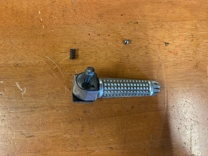 RH Pillion Peg Assembly Yamaha FZS 600 1998