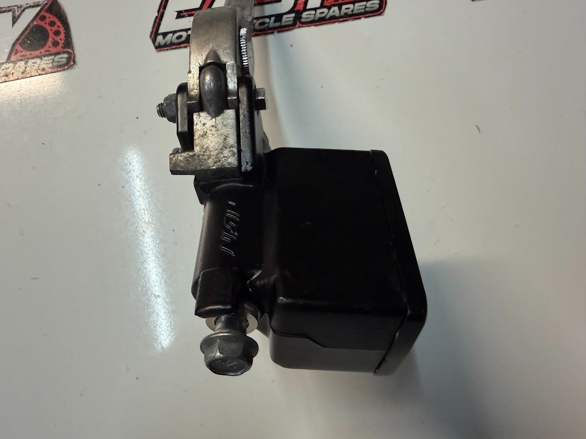 Front Brake Master Cylinder Suzuki GSF 1250 S Bandit 2007-2016 OEM 59600-10G20