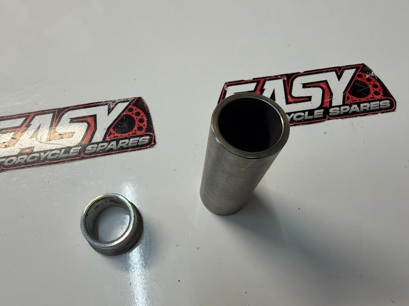 Rear Axle Spacers Suzuki Boulevard C109R VLR 1800 T 2008-2014 OEM 64772-48G00