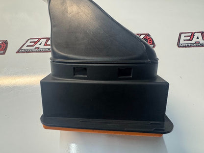 BMW F800 ST 2009 Intake Manifold OEM Genuine 13717678277