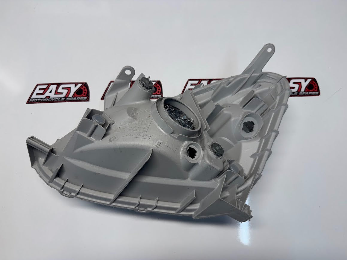 RH Headlamp Unit Assy 81130-52310 Toyota Echo 4 door sedan 8/02-9/05 NEW