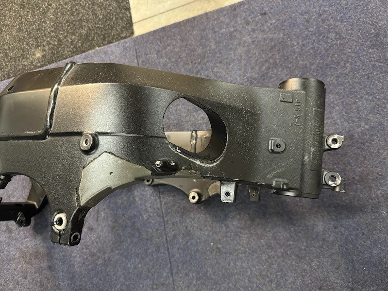 Suzuki GSXR 1000 2005-2006 Frame *Clear Title* OEM Genuine 41000-41G00-YAP