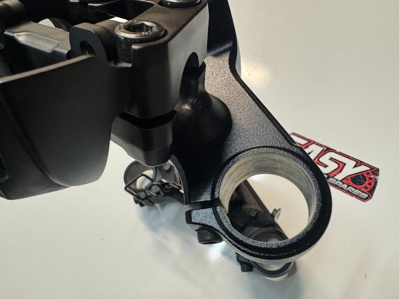 Kawasaki Vulcan S 650 2015-2025 Triple Trees Complete OEM Genuine 44037-0150-18R