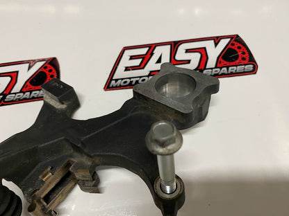 Rear Brake Caliper Bracket Suzuki GSXR 1000 07-08 2008 69150-21H00