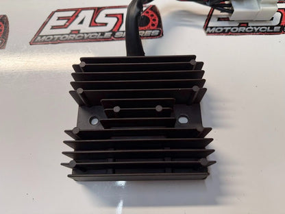 Regulator Rectifier Suzuki Boulevard C109R VLR 1800 T 2008-2012 OEM 32800-10G20