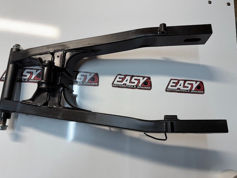Swingarm Kawasaki Ninja 300 2013-2017 OEM 33001-0632-18R Swing Arm