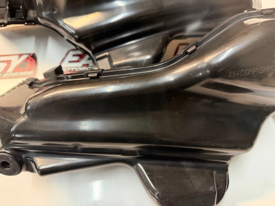Air Ram Intake Ducts Suzuki GSXR 1000 2007-2008 OEM 94420-21H00