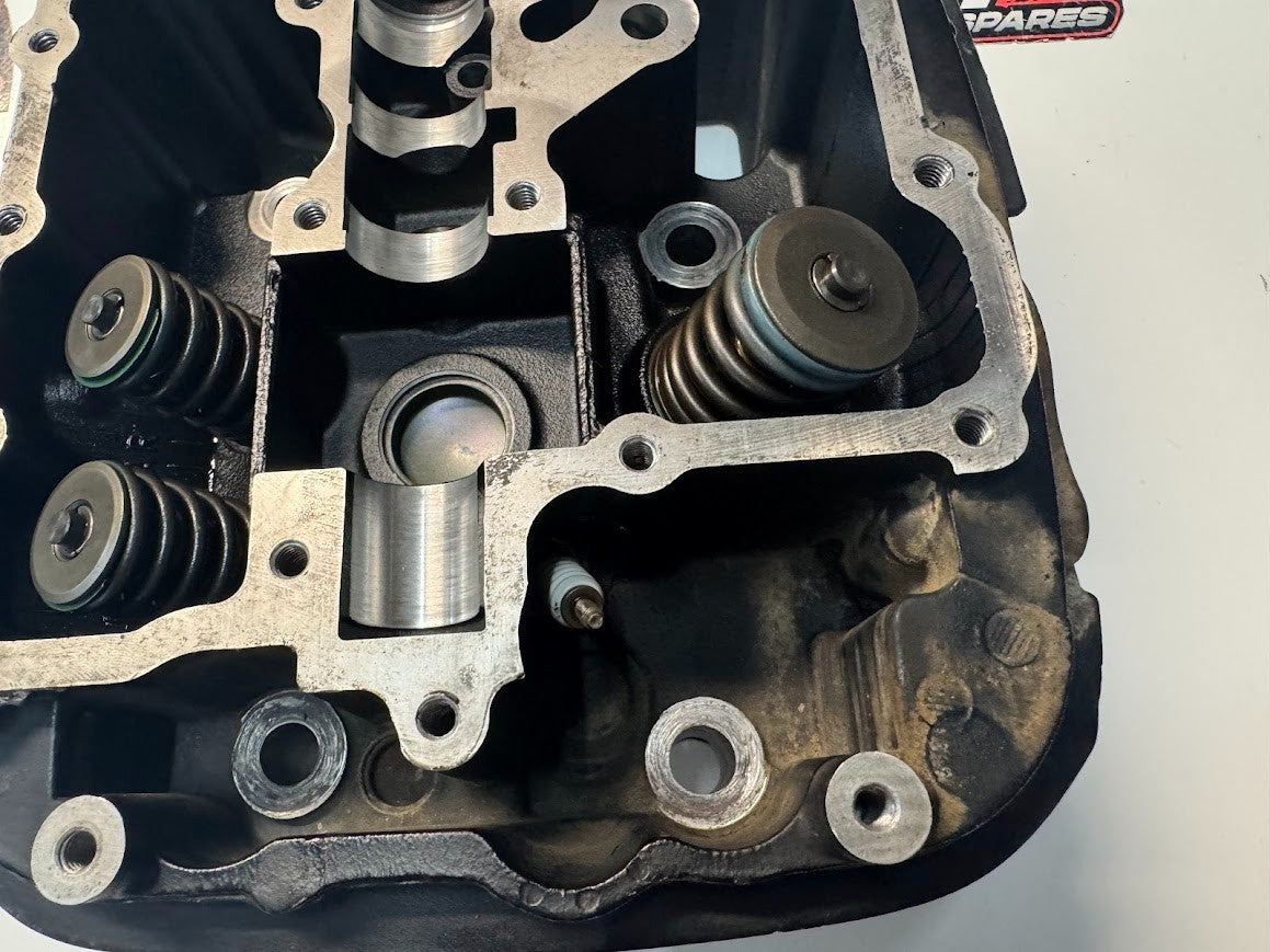 Suzuki VL 1500 Intruder 1998-2004 Rear Cylinder Head OEM Genuine 11103-10F00