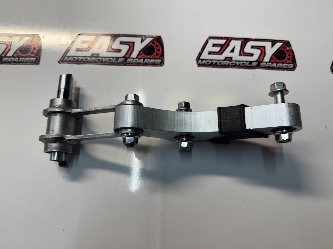 Yamaha YZF R7 2022-2025 Shock Linkage Arm OEM Genuine 1WS-2217A-00