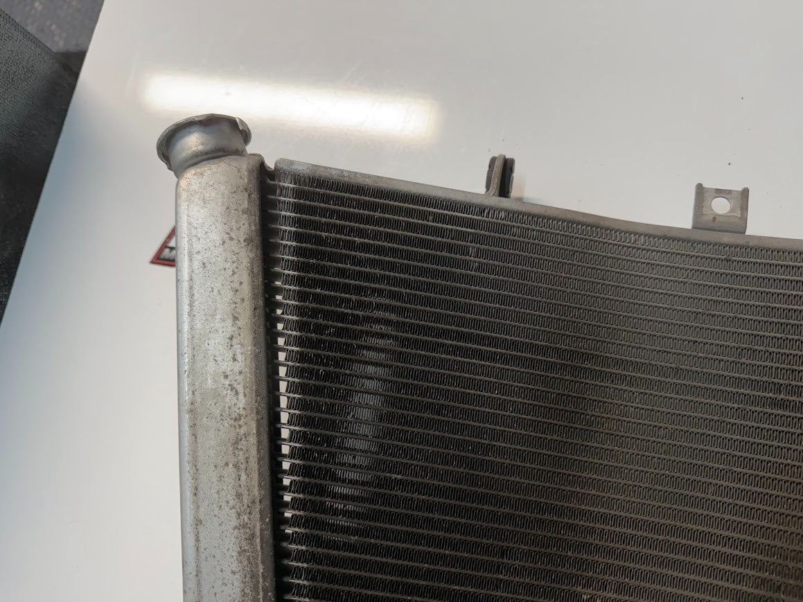 Radiator Cooling Suzuki GSXR 1000 2007-2008 OEM 17710-21H00