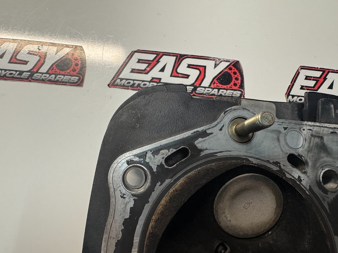 Suzuki VL 1500 Intruder 1998-2004 Rear Cylinder Head OEM Genuine 11103-10F00