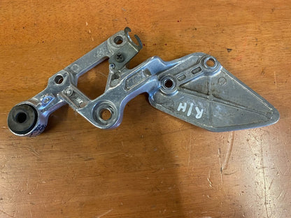 RH Riders Peg Bracket Yamaha FZS 600 1998